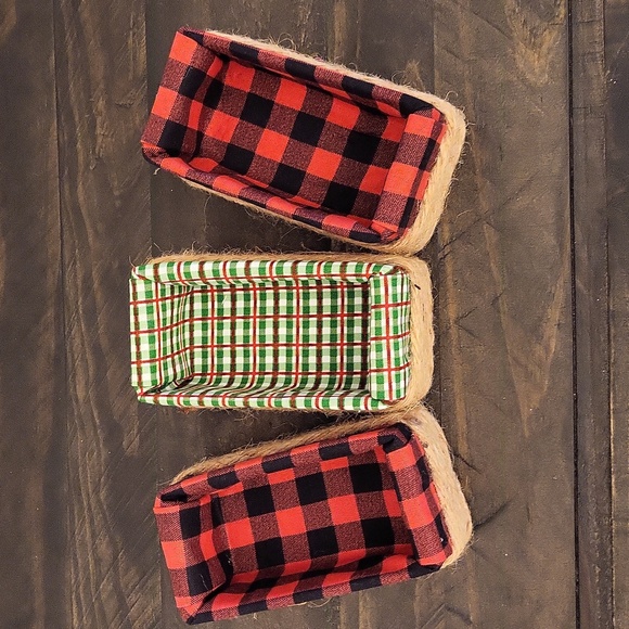 5 Handmade Fabric With Burlap Baskets - Picture 15 of 16